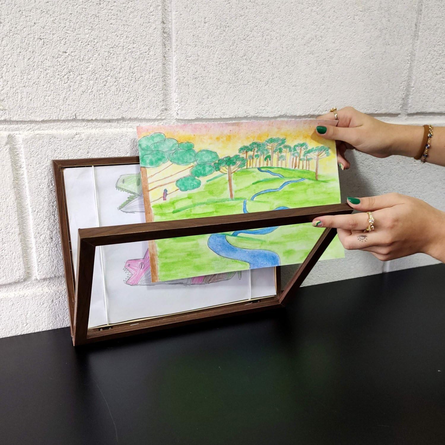 Kiaga Quadro Expositor Moldura Guarda Desenhos para Folhas A4