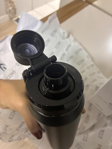 Garrafa linda e deixa a água gelada o dia inteiro